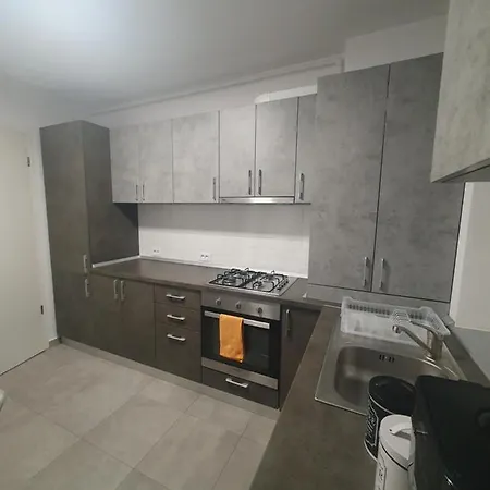 Apartament Coresi Promenada Coresi Apartment *